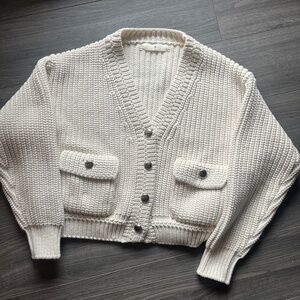H by halston cream knit cropped cardigan size small